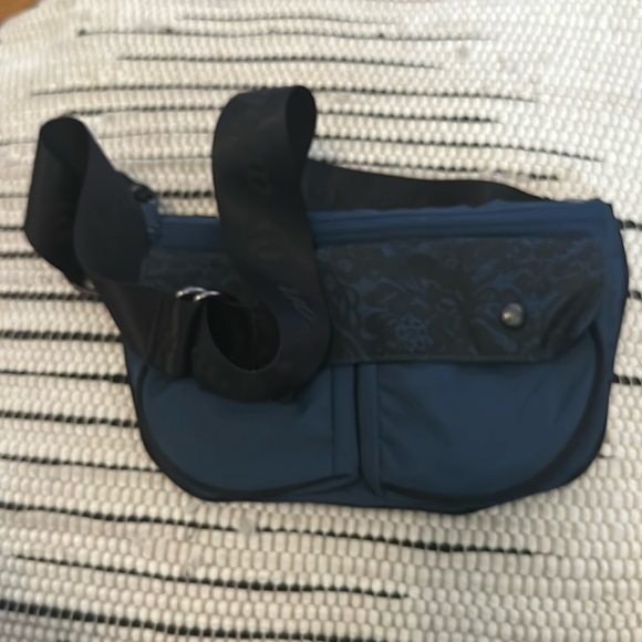 Lululemon Bag - Picture 2 of 13